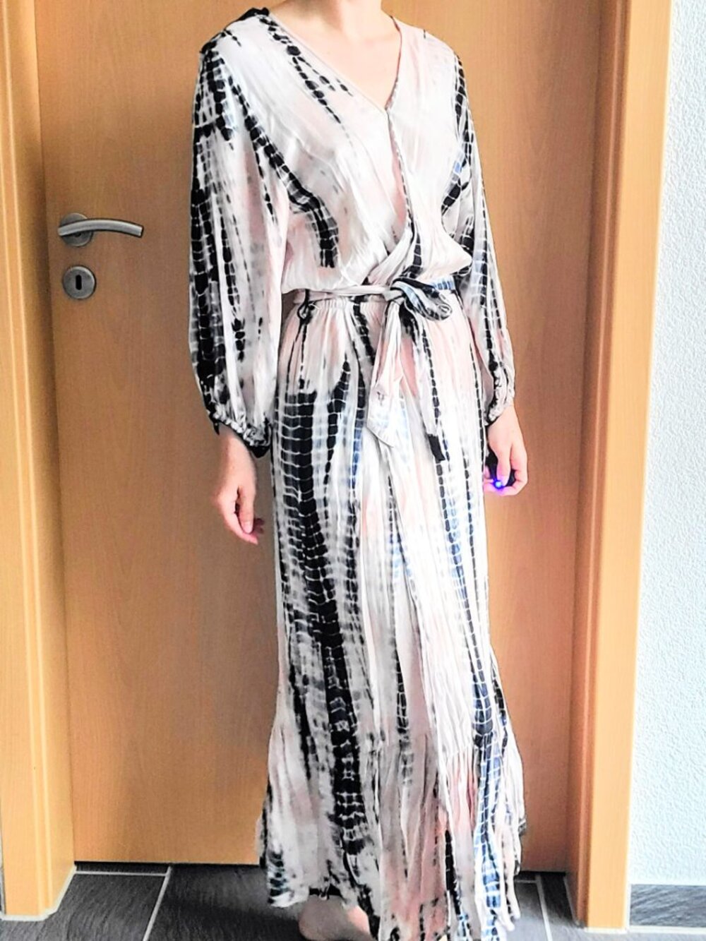 Young Fabulous & Broke Jillian Tie-Dye Faux Wrap Dress Peach, Navy Blue - Small - Picture 4 of 14